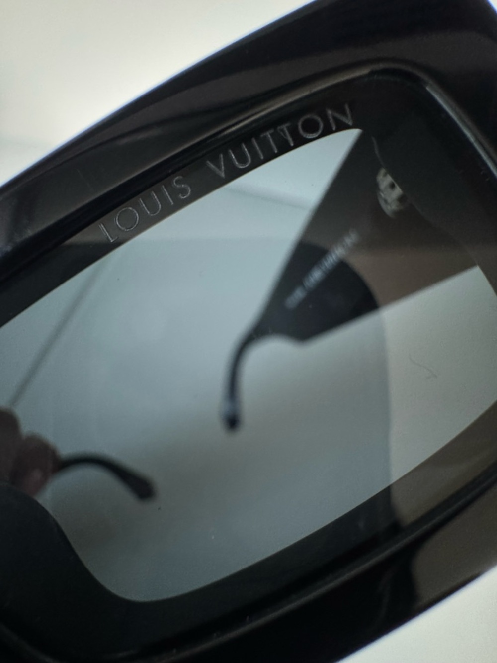 Louis Vuitton Black Clash Low Square Sunglasses with Silver LV Emblem - Picture 12 of 16